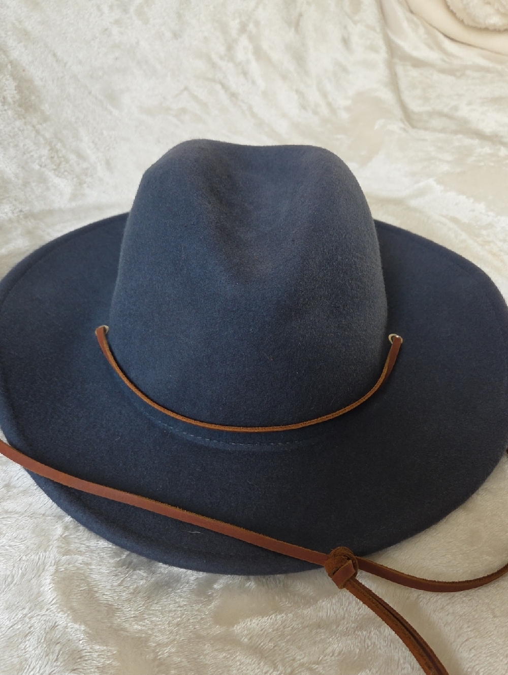 Brixton Men's Wide Brim Field Hat With Leather Strap. Small. Unisex.